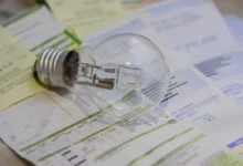 Quer pagar menos na conta de luz? Você pode conseguir se tiver conta no Caixa Tem e mais alguns requisitos.