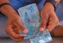 Pagamentos do Bolsa Família serão depositados antes do prazo para diversos brasileiros, especialmente do Sudeste. Entenda os detalhes da decisão.