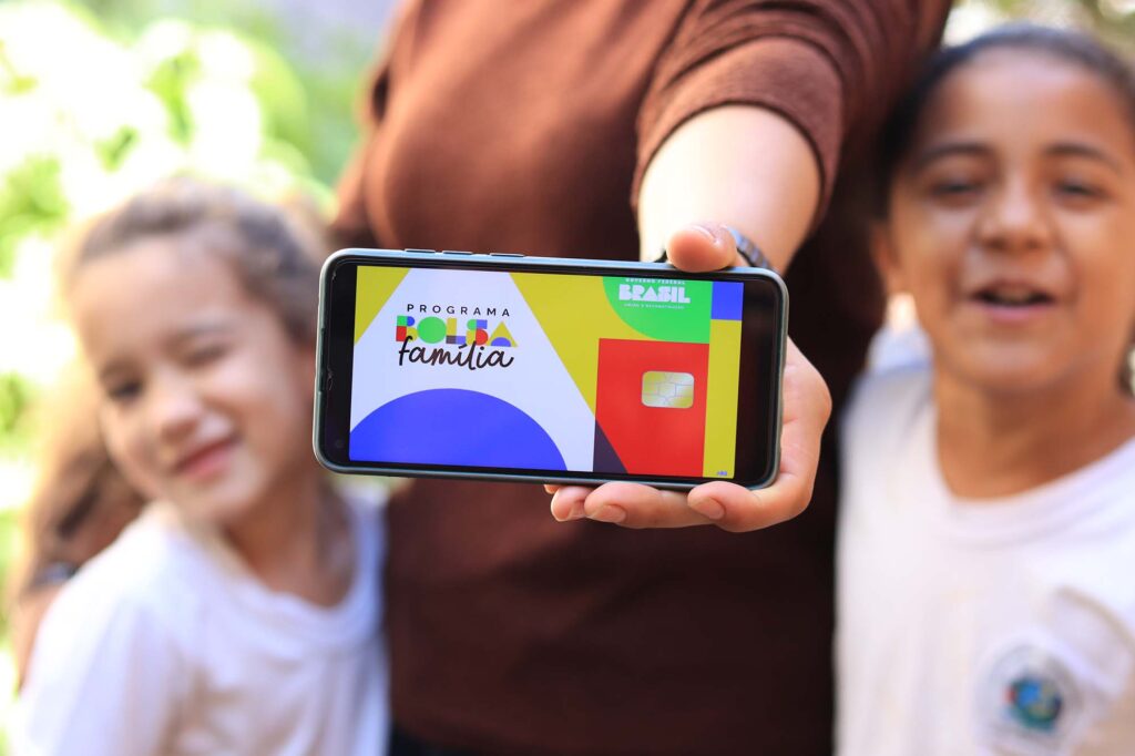 É mesmo necessário ir ao CRAS para atualizar seu Bolsa Família? Verdade vem à tona