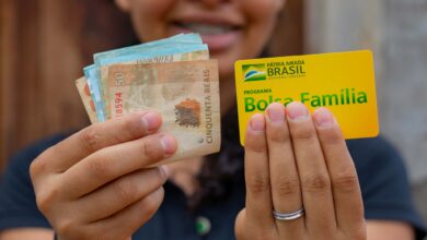 Governo SURPREENDE e ANTECIPA pagamentos do Bolsa Família para as cidades da LISTA no mês 4
