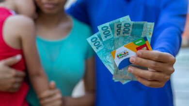 Será que o Bolsa Família de 2024 prevê uma parcela adicional referente a um suposto 13º salário para os beneficiários do programa?