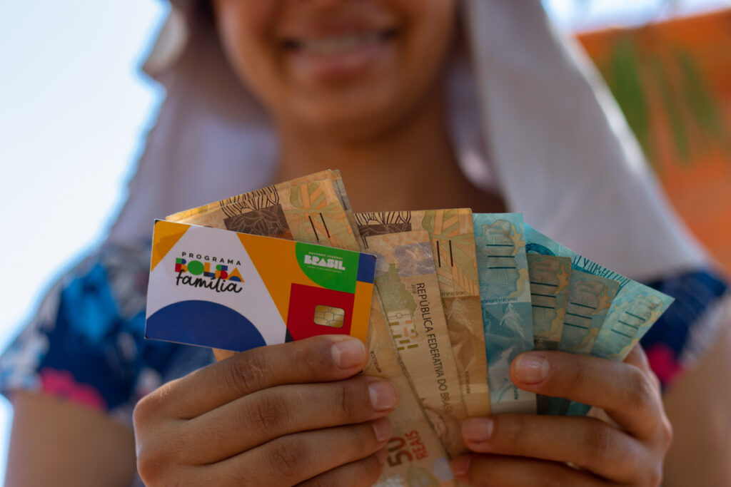 Mais de 1 Milhão de Famílias Recebem Boas Notícias: Esclarecimentos sobre Parcelas Retroativas do Bolsa Família - Crédito: bolsadafamilia.com.br.