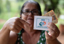 Afinal, será que os beneficiários do Bolsa Família podem se aposentar como qualquer outro trabalhador brasileiro? Entenda.