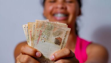 Com que idade se recebe o Bolsa Jovem? Descubra tudo sobre esse benefício do Bolsa Família