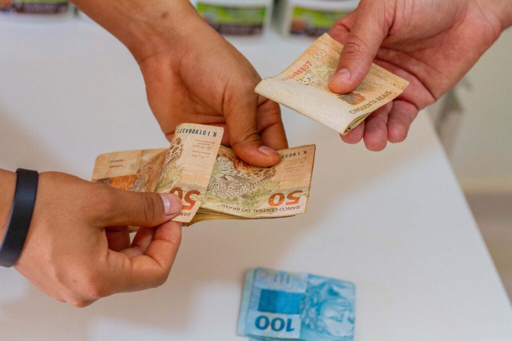 Recebendo Bolsa Família e morando de aluguel? Descubra como comprovar seu endereço e garantir R$ 5.100 do governo