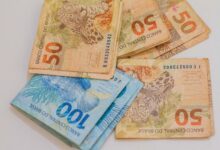 Bolsa Família com direito a R$ 300 de BÔNUS? Descubra como receber R$ 150 de ajuda mensal + R$ 150 para material escolar agora