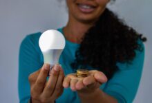 Bolsa Família: “se eu colocar a conta de luz no meu nome vou pagar mais barato?" Verdade revelada