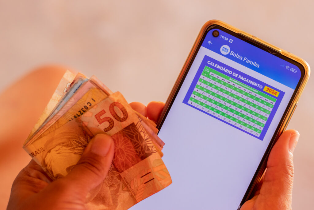 Governo Federal implementa mudanças significativas para fortalecer o Bolsa Família e garantir assistência integral às famílias brasileiras em situação de vulnerabilidade.