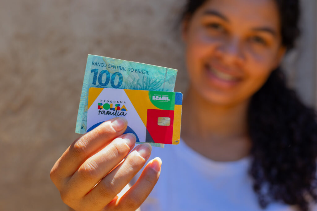 O Bolsa Família de maio será pago em pouco tempo e deve trazer diversas novidades para os brasileiros que recebem.