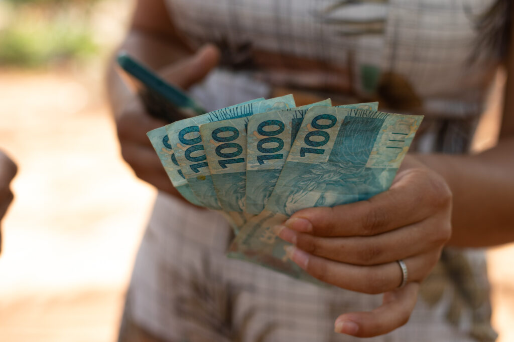 Atenção: parcelas do Bolsa Família tem prazo de validade e muitas pessoas não fazem ideia disso. Veja qual é o limite de saque.