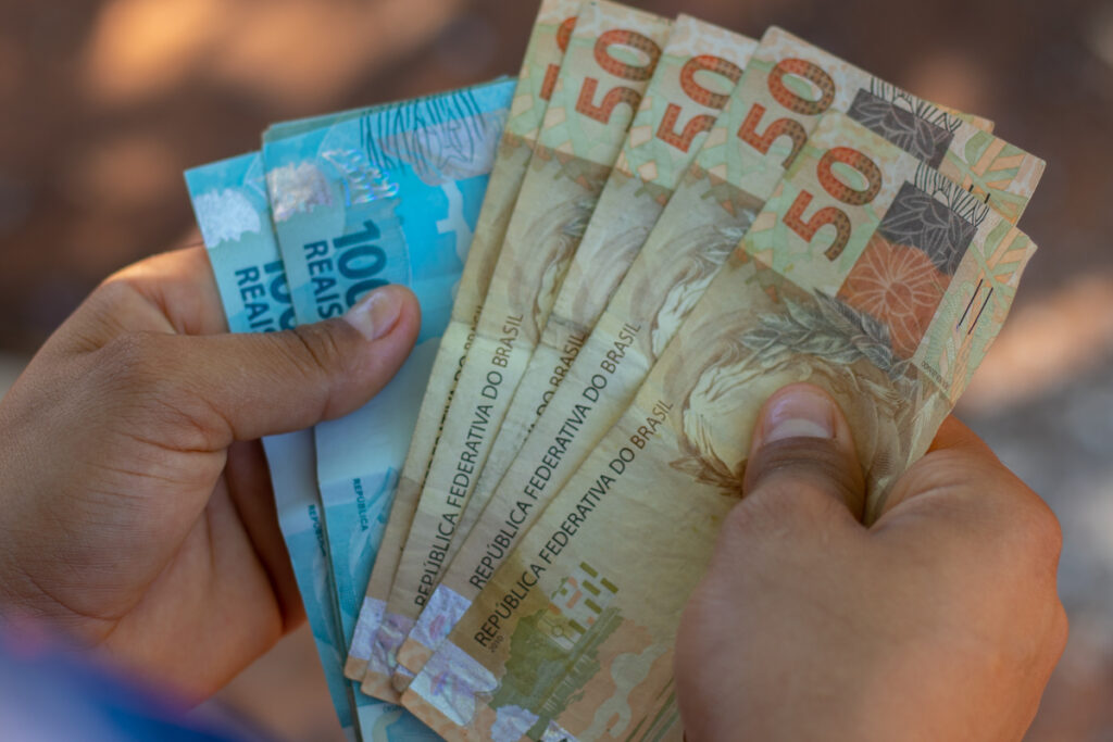 Governo do estado aprova pagamento de Auxílio Emergencial. Descubra o que esperar desse benefício que ainda poucas pessoas conhecem.