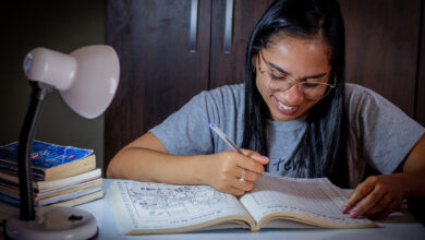 Programa "Bolsa Tech Fundação Behring-OBMEP" abre inscrições para 10 bolsas de estudo em áreas tecnológicas; entenda como.