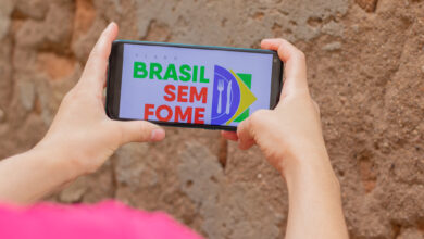 O Programa de Aquisição de Alimentos visa distribuir condições de nutrição para os brasileiros que se enquadram nos critérios necessários.