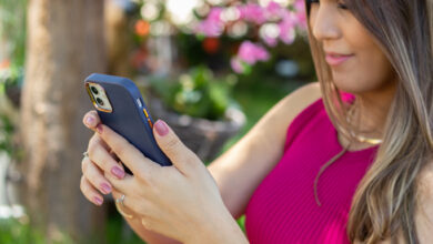 Quer ganhar um celular na faixa para ter mais acessibilidade? Quem está no CadÚnico pode ter acesso ao aparelho sem saber.