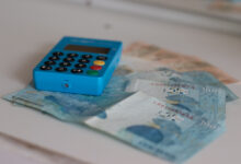 Bolsa Família não combina com cartão de crédito que tem limite alto? Entenda qual é a verdade sobre esse assunto a partir de agora.