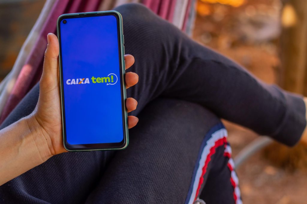 "Se eu excluir meu Caixa Tem hoje consigo receber o Bolsa Família normalmente na Caixa com a biometria?"