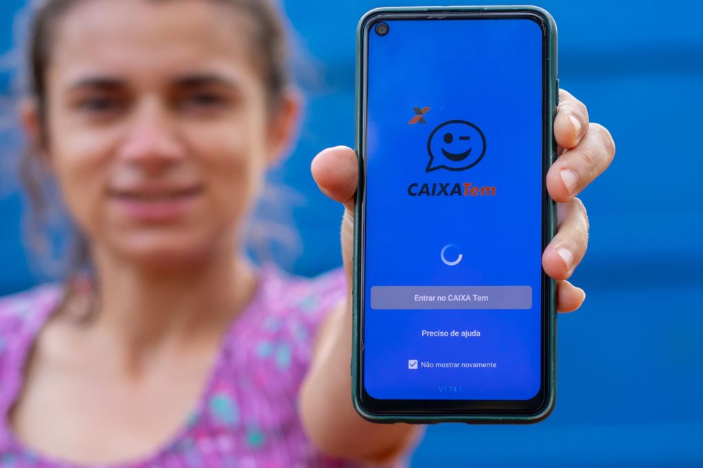 Previdência, assistência para carros, seguro de vida: confira o programa exclusivo para mulheres no Caixa Tem