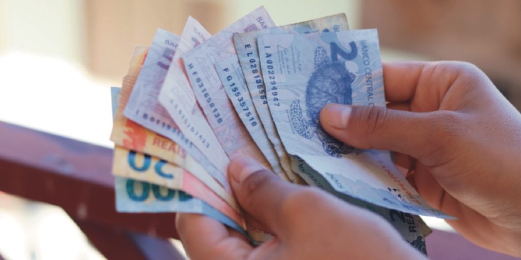 Mudança inesperada no NIS gera dúvidas; saiba como resolver e garantir seus benefícios sociais.