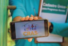 Saiba o que fazer se um funcionário do CRAS errar sua renda e se recusar a corrigir, garantindo seus direitos sociais.