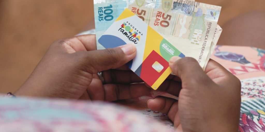 Descubra o que fazer se o Bolsa Família foi cancelado por averiguação. Aprenda a resolver o problema, manter o cadastro atualizado e garantir seus R$ 600.