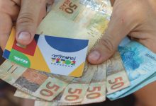 Saiba como a irregularidade no título de eleitor pode afetar o recebimento do Bolsa Família e entenda os requisitos documentais necessários.