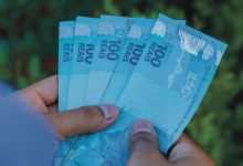 Saiba como o feriado de São João pode afetar os pagamentos do Bolsa Família e Auxílio Gás e veja quem recebe nesta segunda-feira.