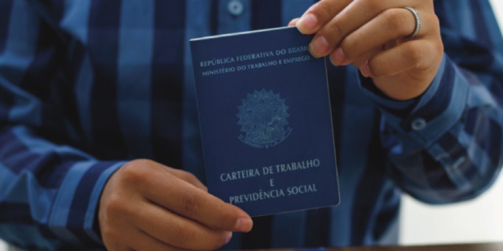 Descubra como conseguir uma das 581 vagas de emprego no DF com salários até R$ 3 mil, mesmo sem experiência.