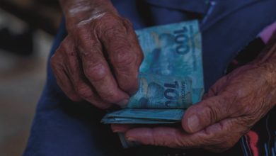 Descubra se você tem direito ao Cartão Dignidade de R$ 300 e garanta seu auxílio agora!