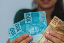 Descubra quem tem direito às 12 parcelas de R$ 400 do auxílio aluguel e como solicitar.