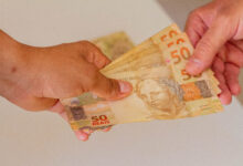 Auxílio extra entra na fila para ser pago a milhões de beneficiários ainda no mê sde junho. Descubra como funciona e quem receberá.