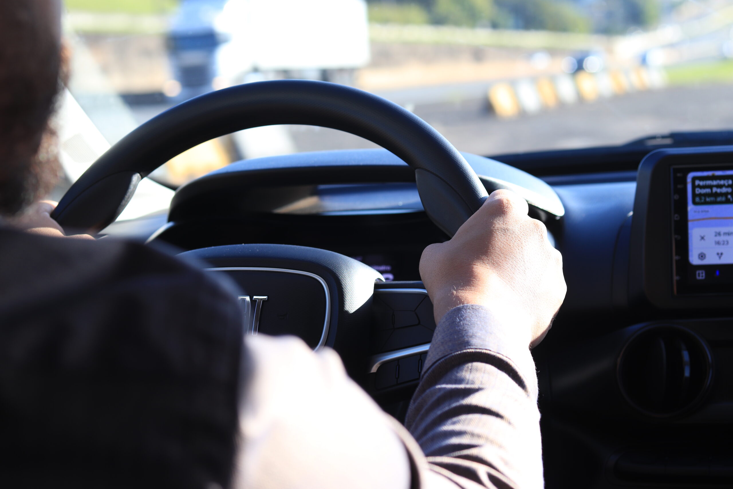 Será que comprar um carro novo pode comprometer o recebimento do seu Bolsa Família? Entenda como se dá esse tipo de relação.