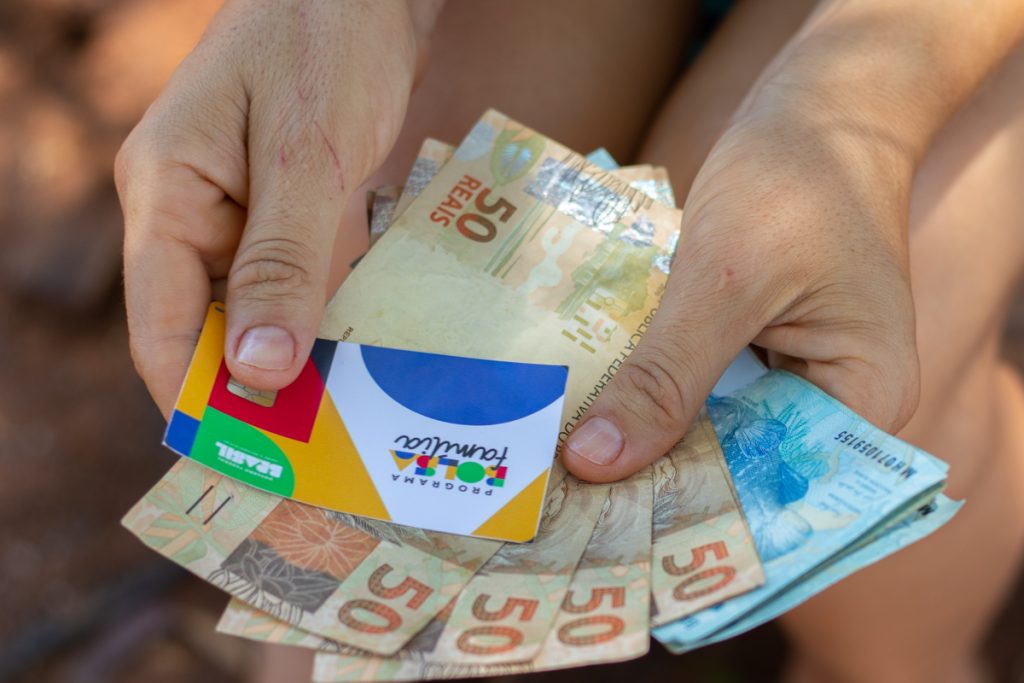 O Bolsa Família de junho veio turbinado e com aumento no valor que muitas pessoas não esperavam receber; entenda.