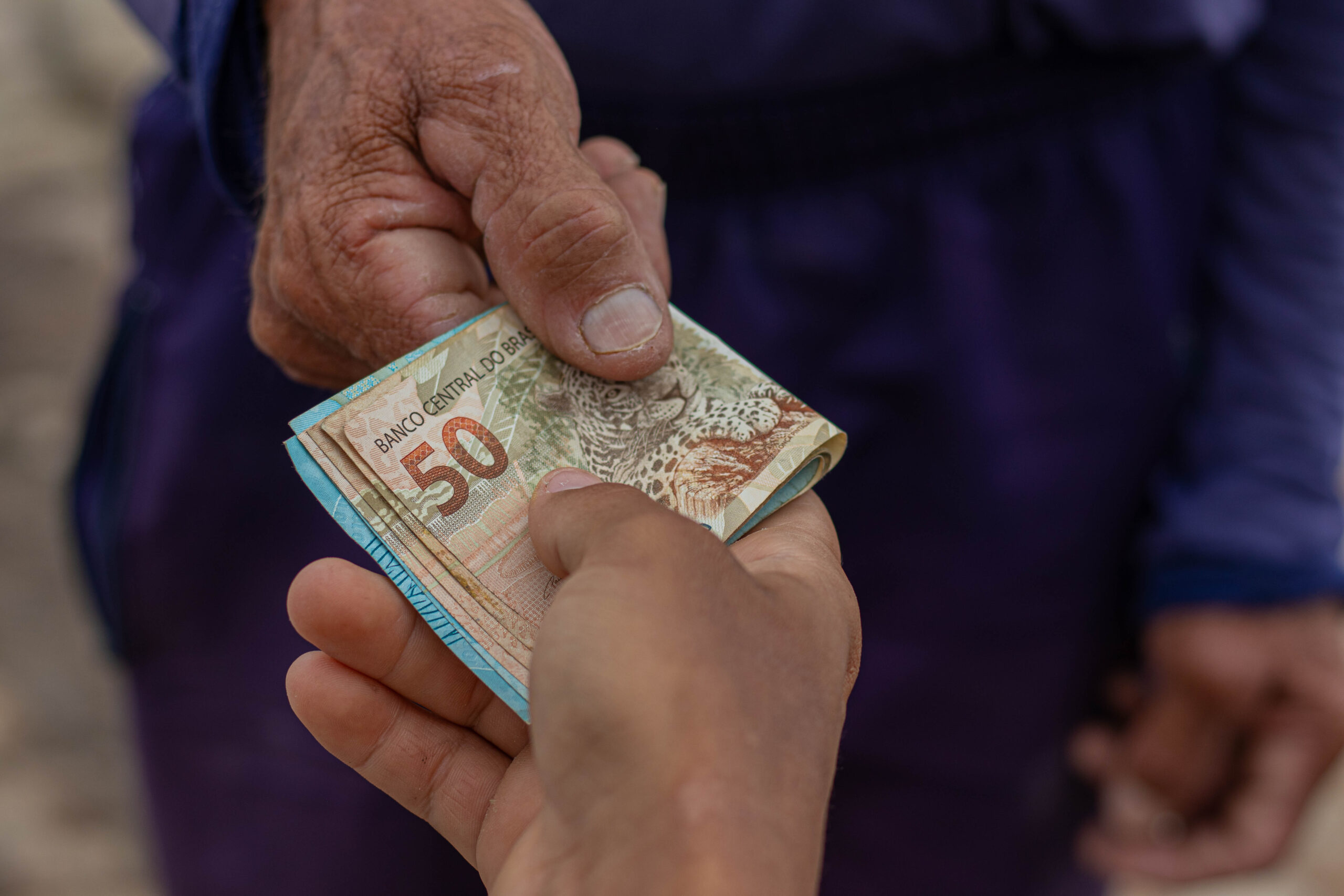 Novos brasileiros podem comemorar, pois há mais beneficiários do Bolsa Família que receberão os valores em breve, dentro de menos de 1 semana.
