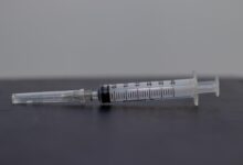 Bolsa Família está EXIGINDO vacina contra Covid; fique por dentro do que está acontecendo