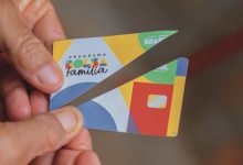 Entenda o que fazer quando o Bolsa Família é bloqueado, como desbloquear o benefício e manter-se atualizado para evitar interrupções.