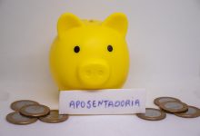 Donas de casa que recebem o Bolsa Família podem garantir o merecido descanso com mais dinheiro no bolso. Veja como funciona a regra da aposentadoria.