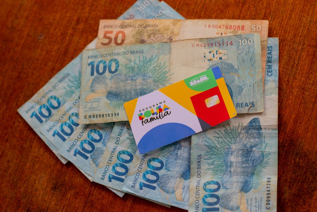 Como vai funcionar o reajuste do Bolsa Família e quem vai receber