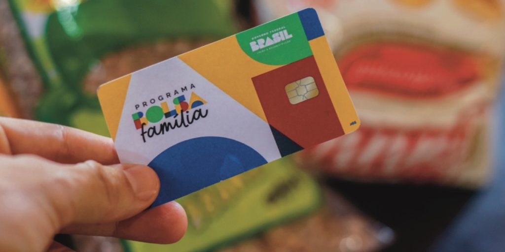 Confira quem tem direito e como solicitar o Bolsa Família, programa que apoia famílias em situação de pobreza e extrema pobreza no Brasil.