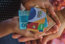 Conheça a lista das cidades que terão o pagamento do Bolsa Família antecipado pela Caixa Econômica Federal em julho.