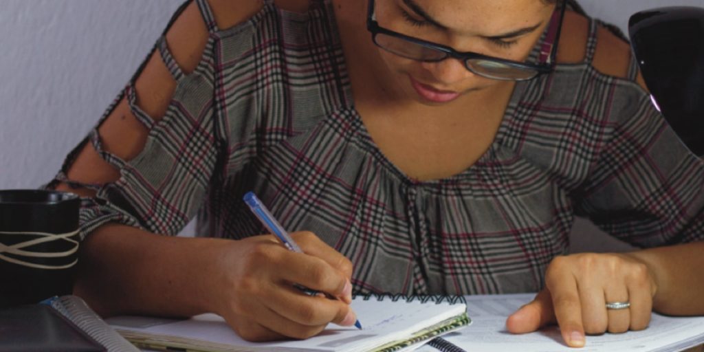 Aproveite 28 cursos online gratuitos da USP para aprimorar suas habilidades e impulsionar sua carreira.