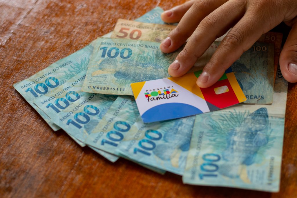 Para muitos, o fim. Bolsa Família chega em julho com notícia que pode deixar muitas pessoas tristes; entenda o que aconteceu.
