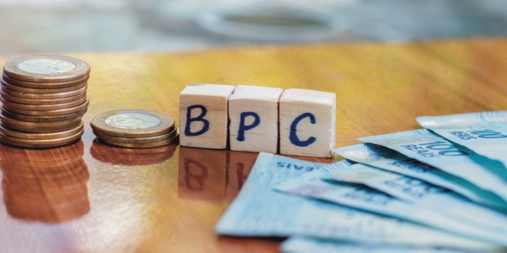 Saiba tudo sobre o BPC/LOAS: benefícios, requisitos e como solicitar sem precisar ter contribuído para o INSS.