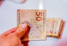 É possível conseguir crédito para empreender mesmo estando no Bolsa Família do governo federal. Veja quais são as regras e os documentos.