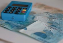 O Programa Acredita oferece suporte financeiro para pequenos negócios e promove o desenvolvimento econômico sustentável no Brasil.