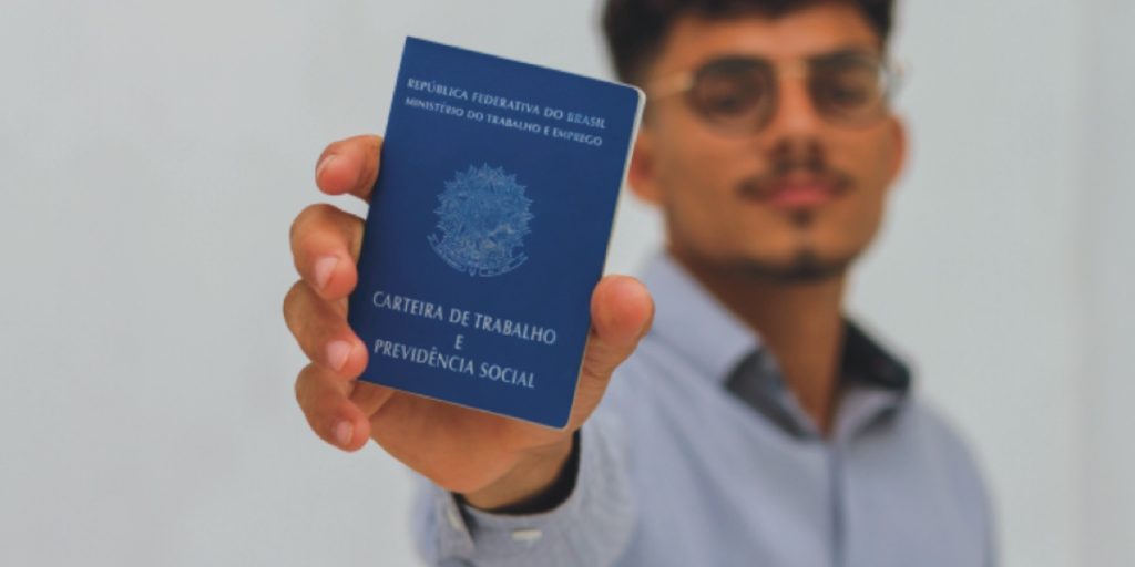 Inscrições abertas para o no Programa de Estágio Técnico da Coca-Cola FEMSA Brasil, com benefícios e oportunidades em diversas regiões.