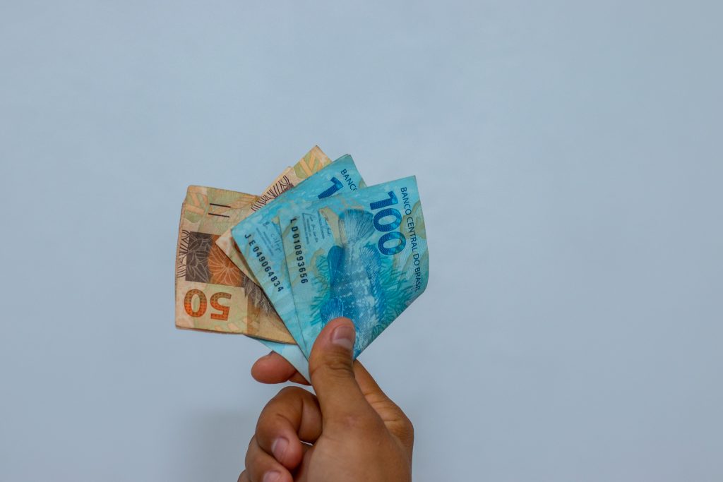 Muito brasileiros estão aptos a serem novos beneficiários do Bolsa Família e podem comemorar o pagamento que já começou no mês de julho deste ano.