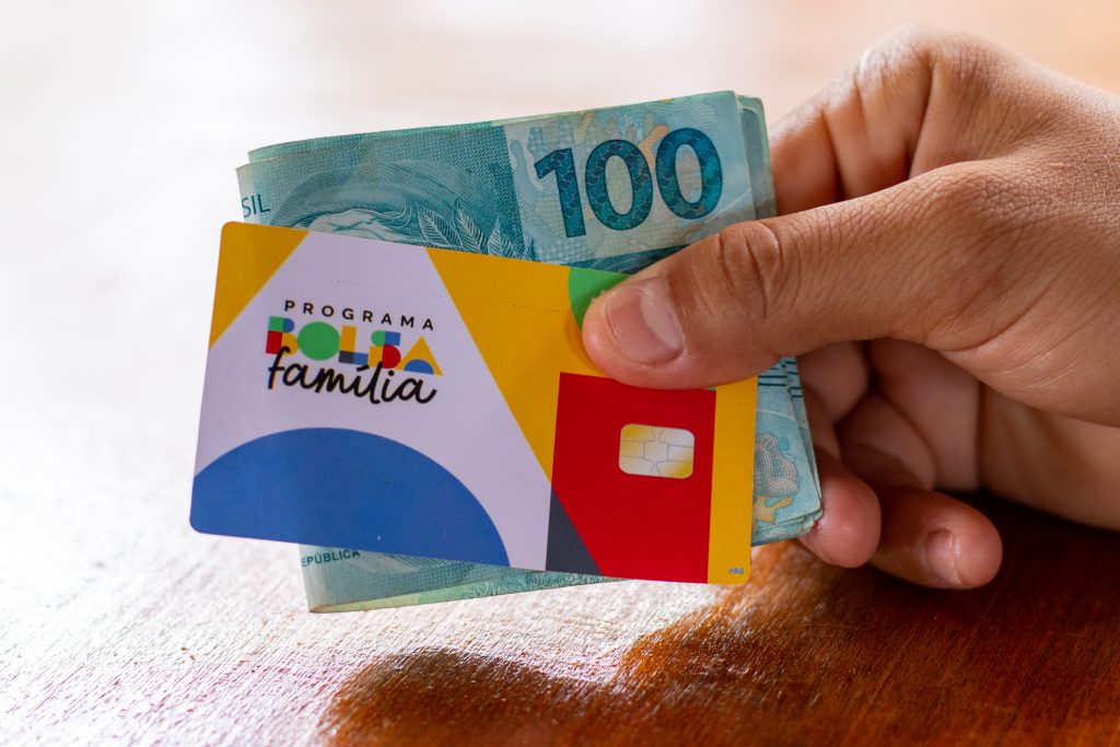 Novo benefício do Bolsa Família para famílias que sofreram desastres naturais