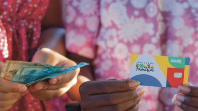 Entenda como a atualização do cadastro no Bolsa Família impacta o valor do benefício e quais condições podem reduzir o pagamento mensal.