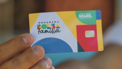 Beneficiários do Bolsa Família que passam em concursos públicos podem continuar recebendo o benefício com ajustes na renda familiar.