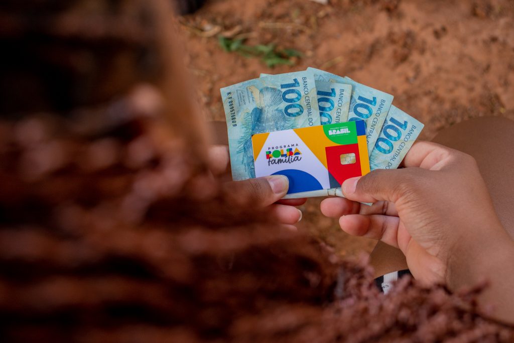Descubra qual estado brasileiro paga parcela maio do Bolsa Família durante o atual mês do ano e o que esperar a partir de agora.